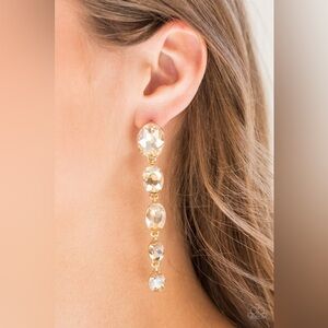 Paparazzi Red Carpet Radiance Gold Earrings